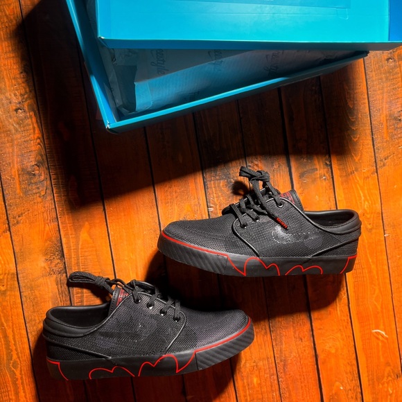 SOLD (chillwillscloset IG) - Batman Grubbs Janoski reflective doernbecher OG all - Picture 3 of 13